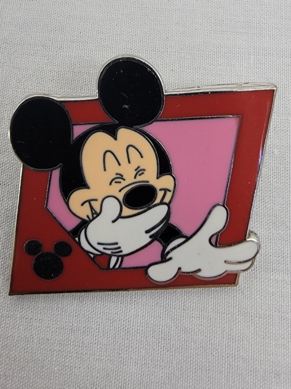 DISNEY Pin Trading ~ Starter Set ~ Laughing Mickey ~ Hidden Mickey ~ 2013 ~ P08
